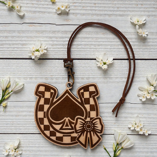 Checkered Horseshoe & Spade TimberScent